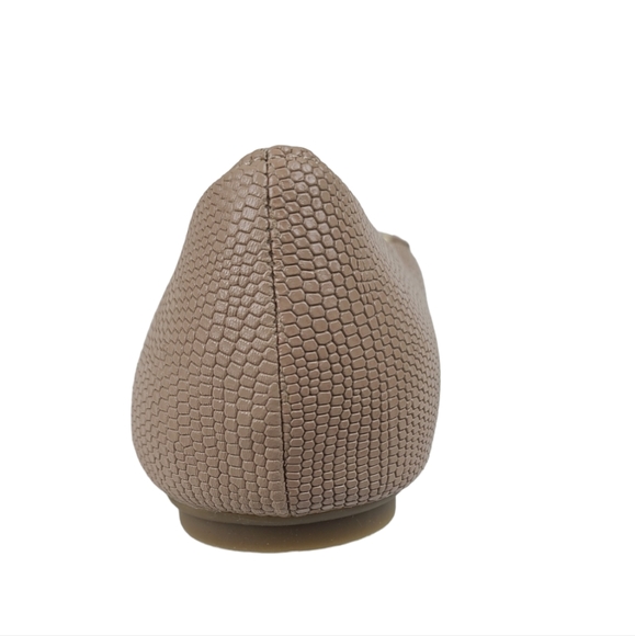 Calvin Klein Beige Loafers/Flats/Slip On Women's Shoes Size 9.5  🆕 - Picture 5 of 6